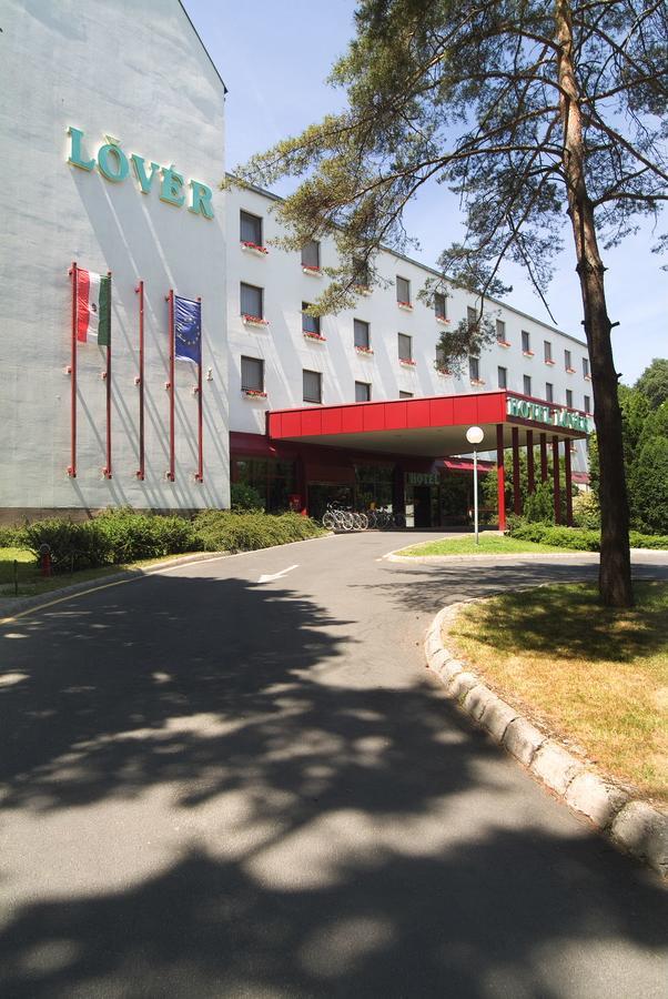 Hotel Loever Sopron Exterior photo